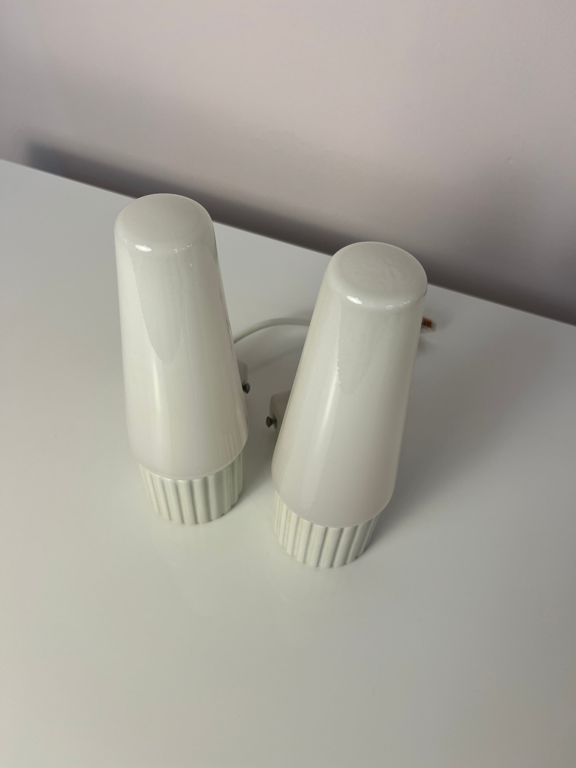 Set: 2x Wandlampe Modell 6020 weiß von Sigvard Bernadotte für Ifö