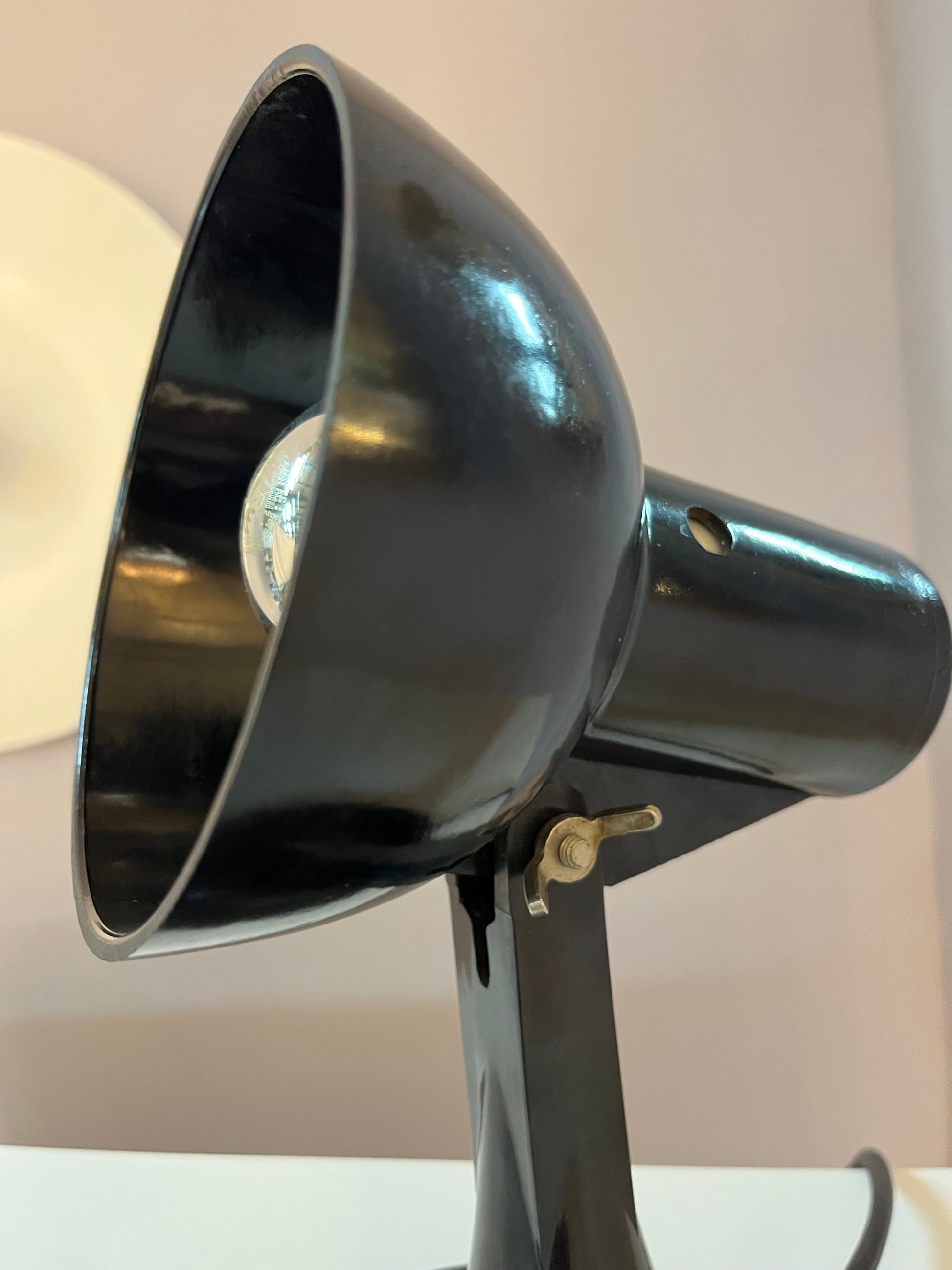 Tischlampe schwarz Bakelit von PGH