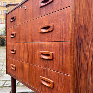 Kommode Teak mit Schloss aus Dänemark