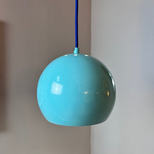 Kugellampe hellblau aus Dänemark