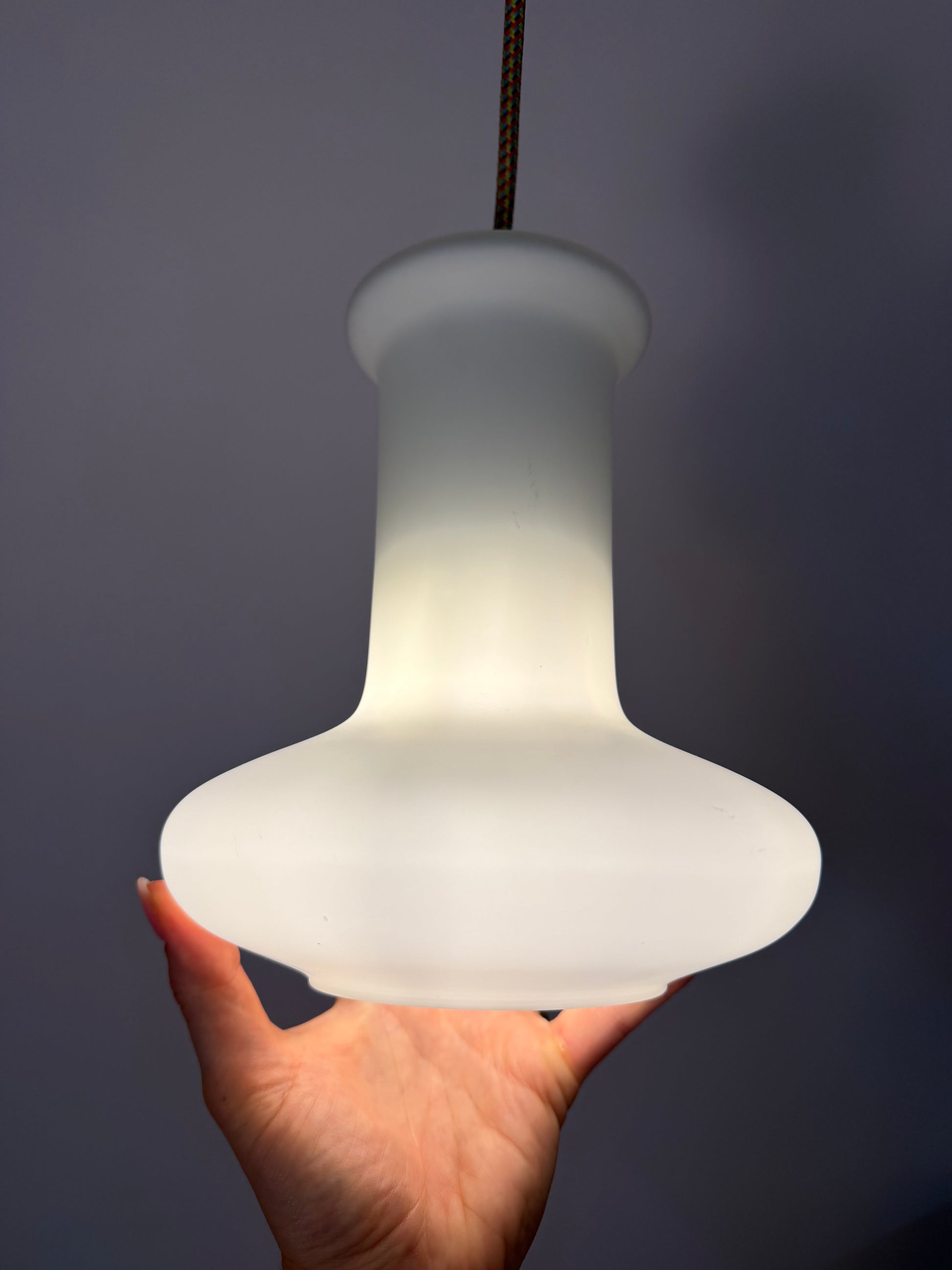 Hängelampe mattweiß Glas aus Dänemark