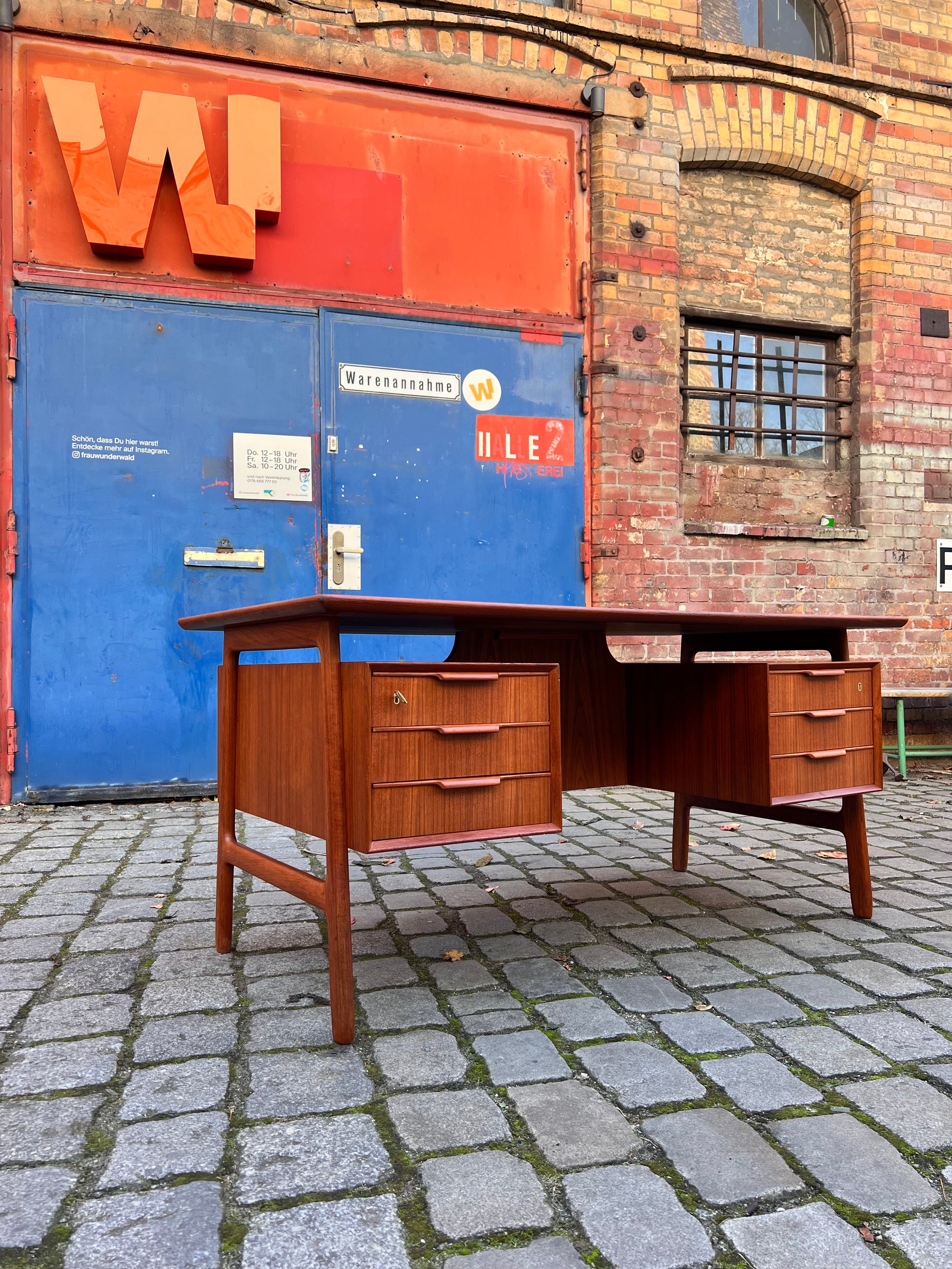 Freistehender Schreibtisch Modell 75 Teak von Gunni Omann für Omann Jun