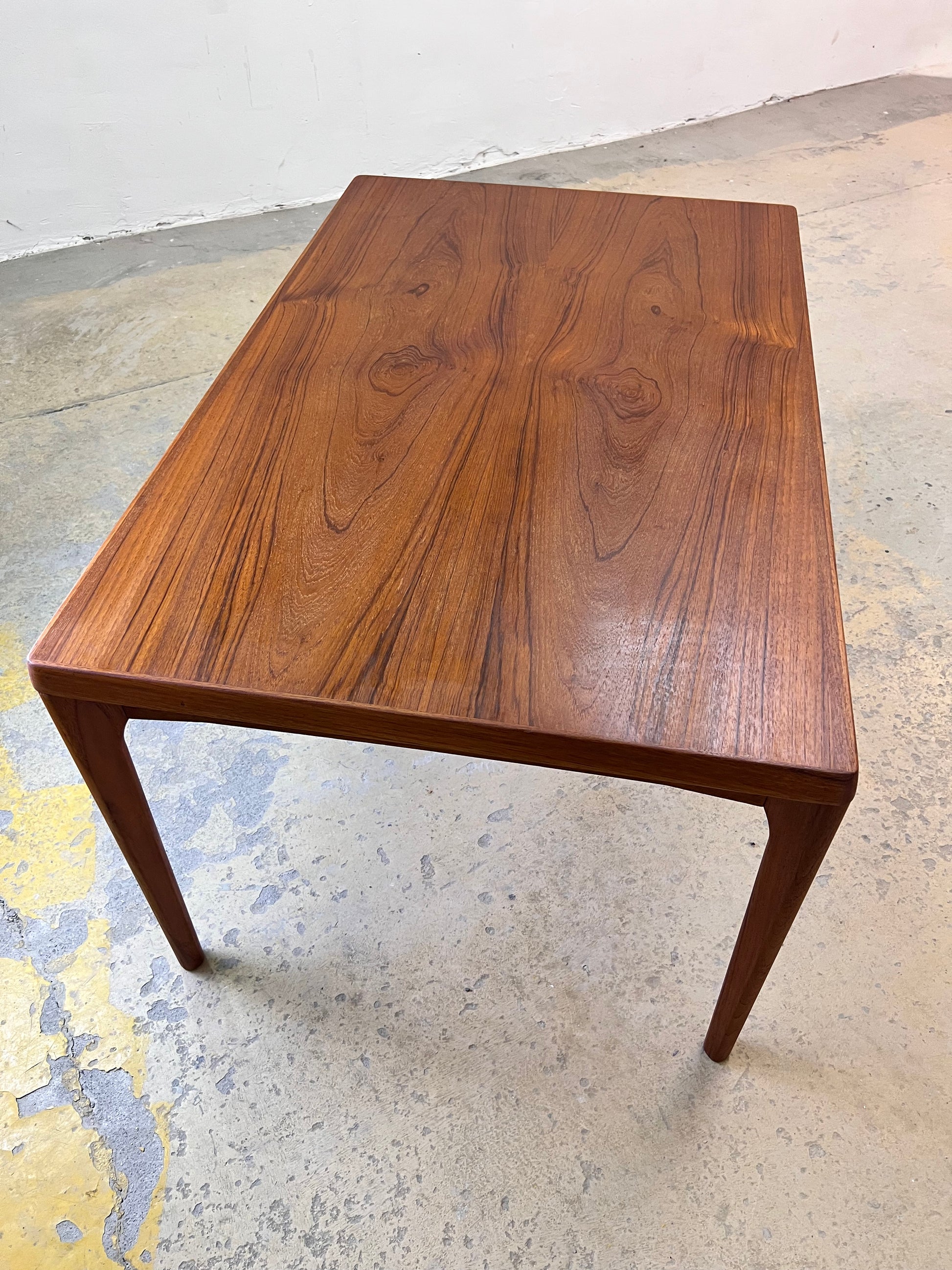 Ausziehbarer Esstisch Teak von Henning Kjærnulf