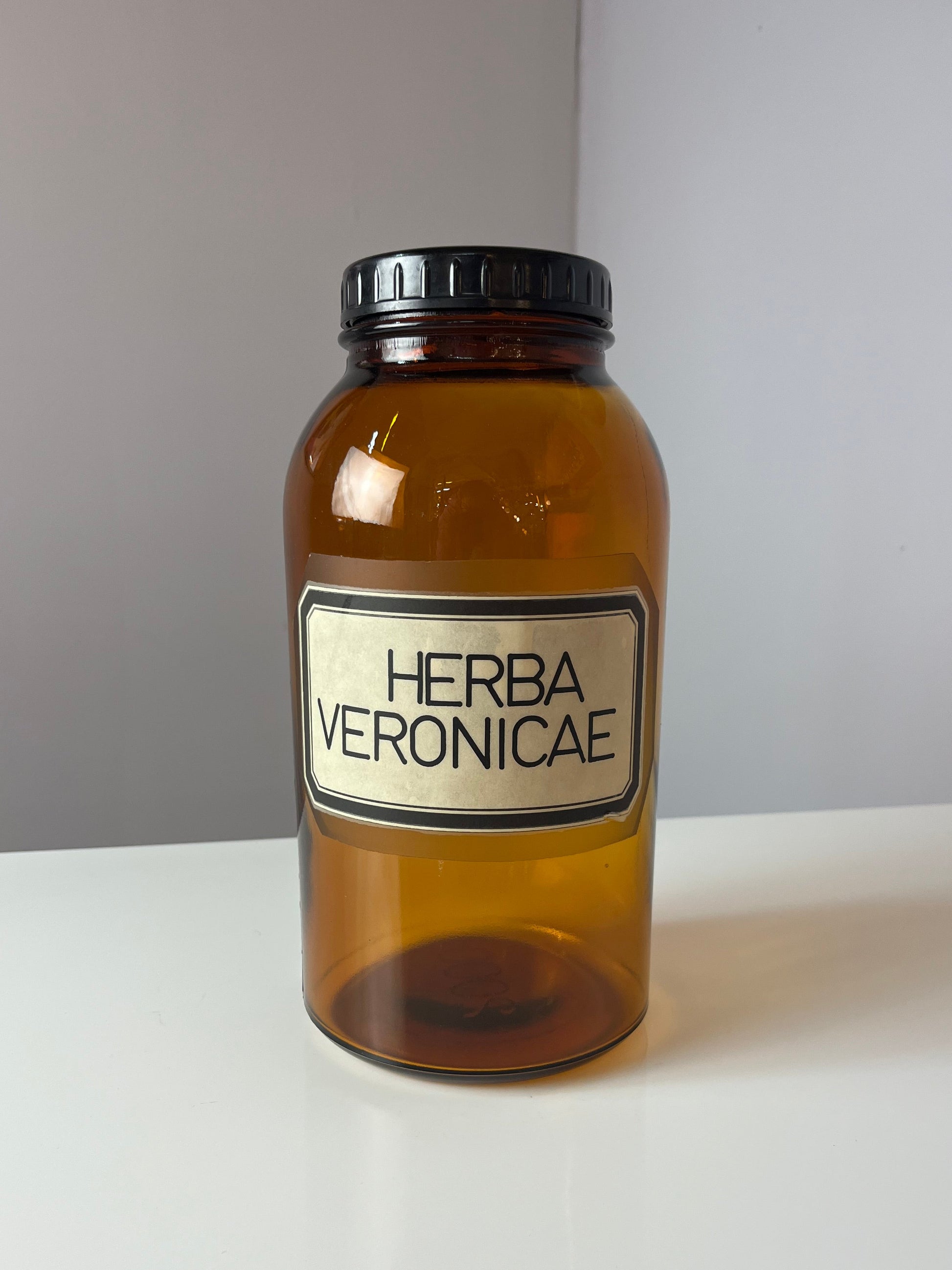 Apothekerglas Herba Veronicae braun