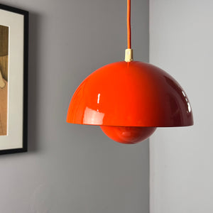 Hängelampe Flowerpot VP1 orange Emaille von Verner Panton für Louis Poulsen