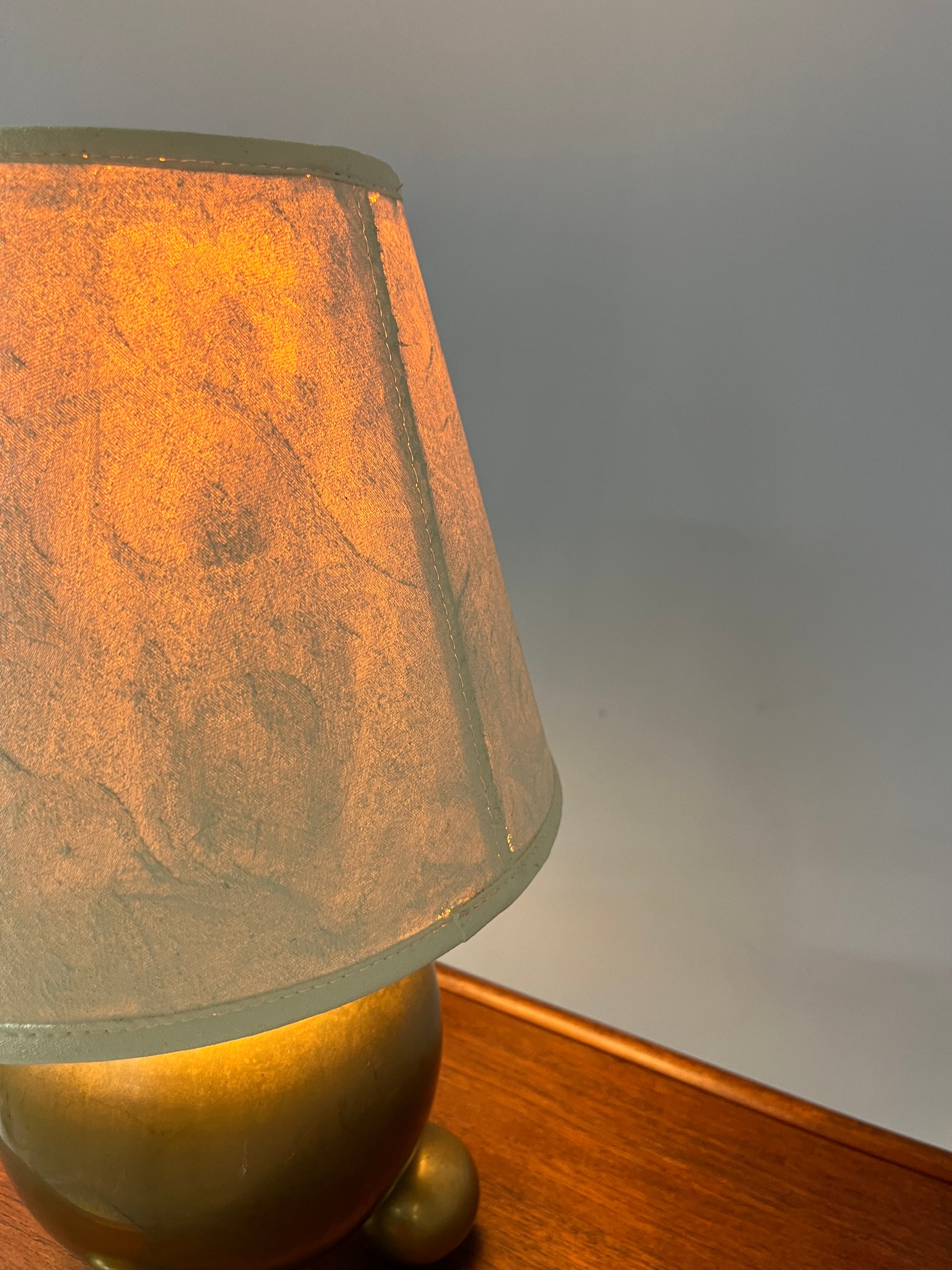 Kugeltischlampe Messing von Gusums Bruk aus Schweden