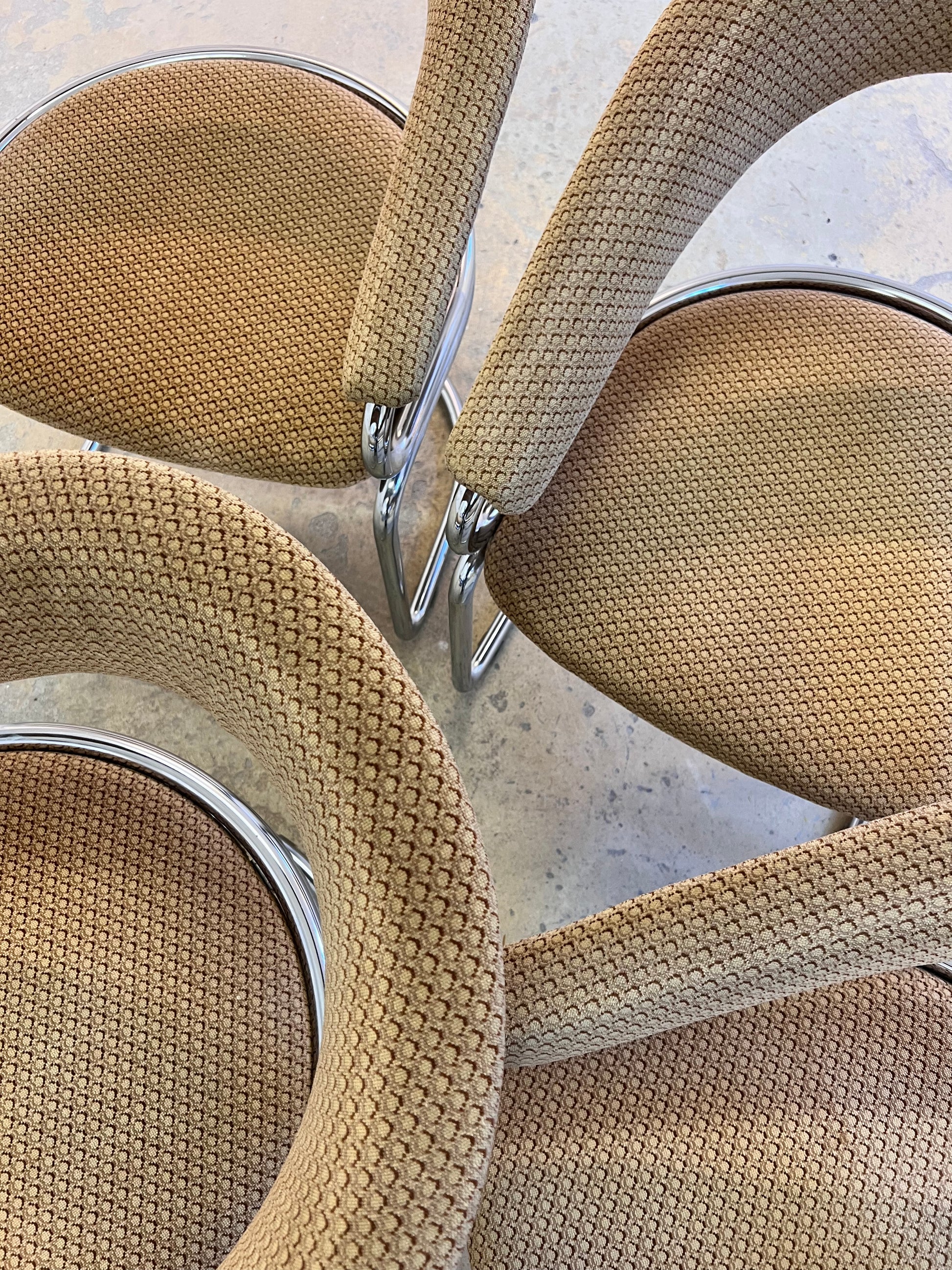 Freischwinger beige Chrom von Giotto Stoppino - Sehr guter Zustand
