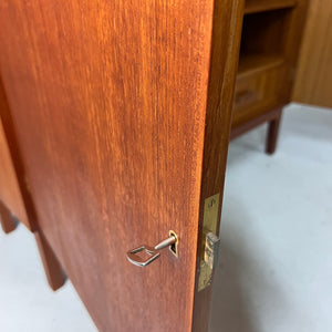 Schrank mit innenliegenden Schubladen Teak aus Dänemark