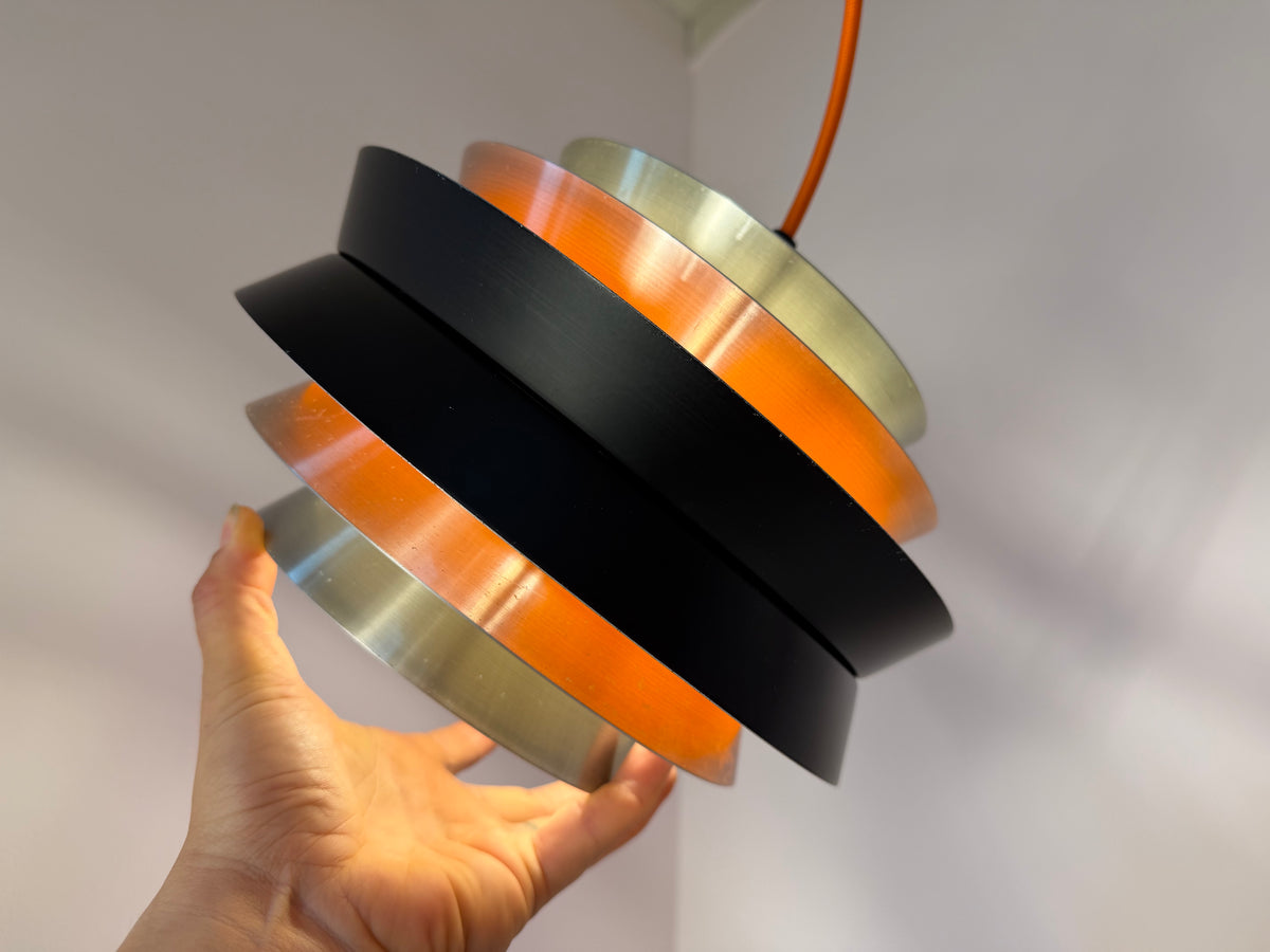 Lamellenlampe Trava silber schwarz orange von Carl Thore für Granhaga