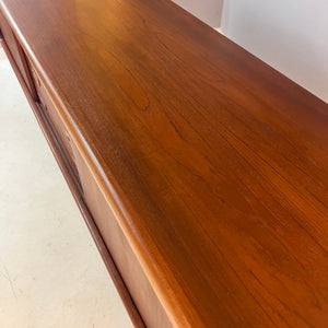 Sideboard Teak von H.P. Hansen