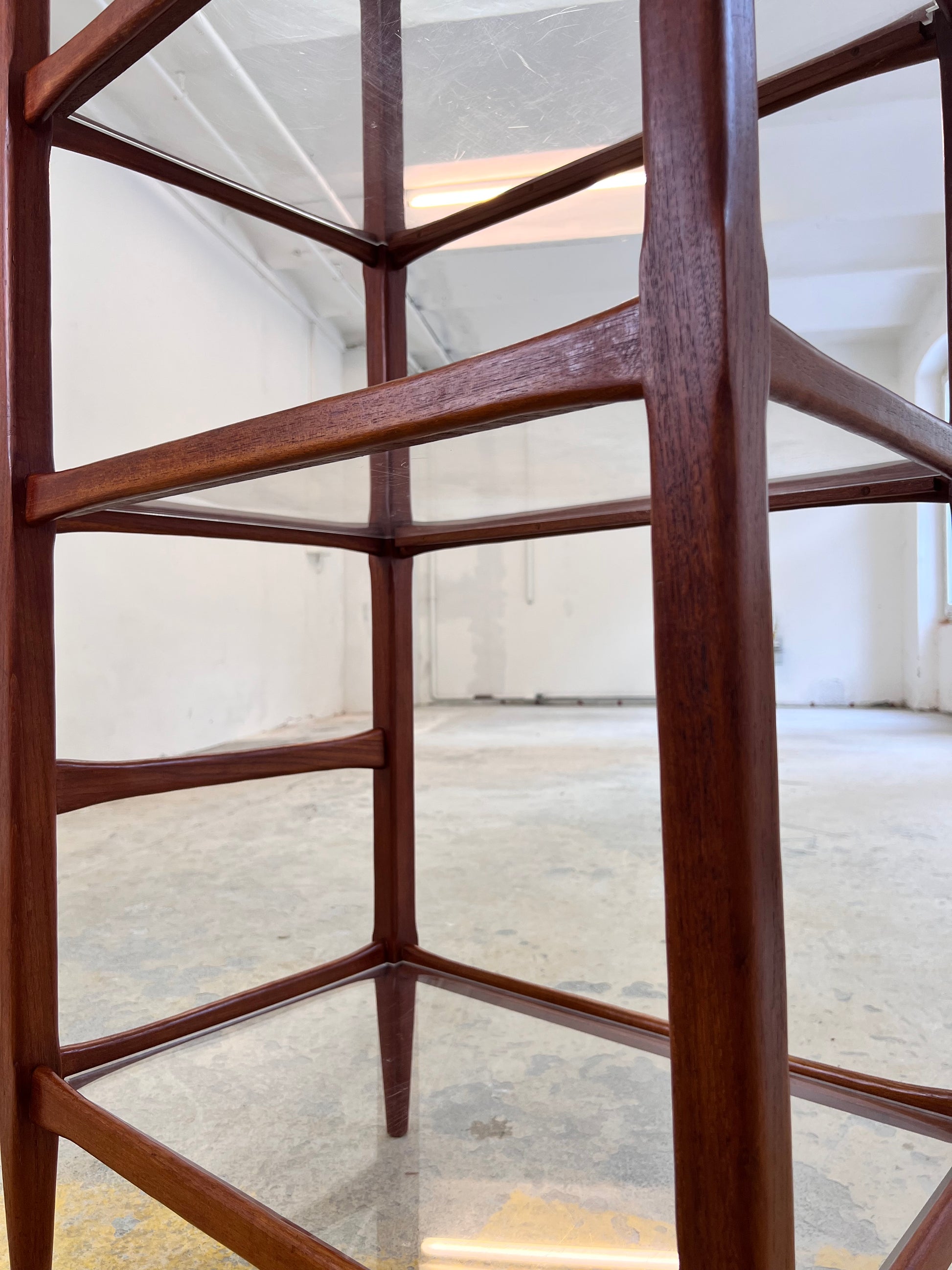 Regal Teak mit Acrylglasplatten aus Däenmark