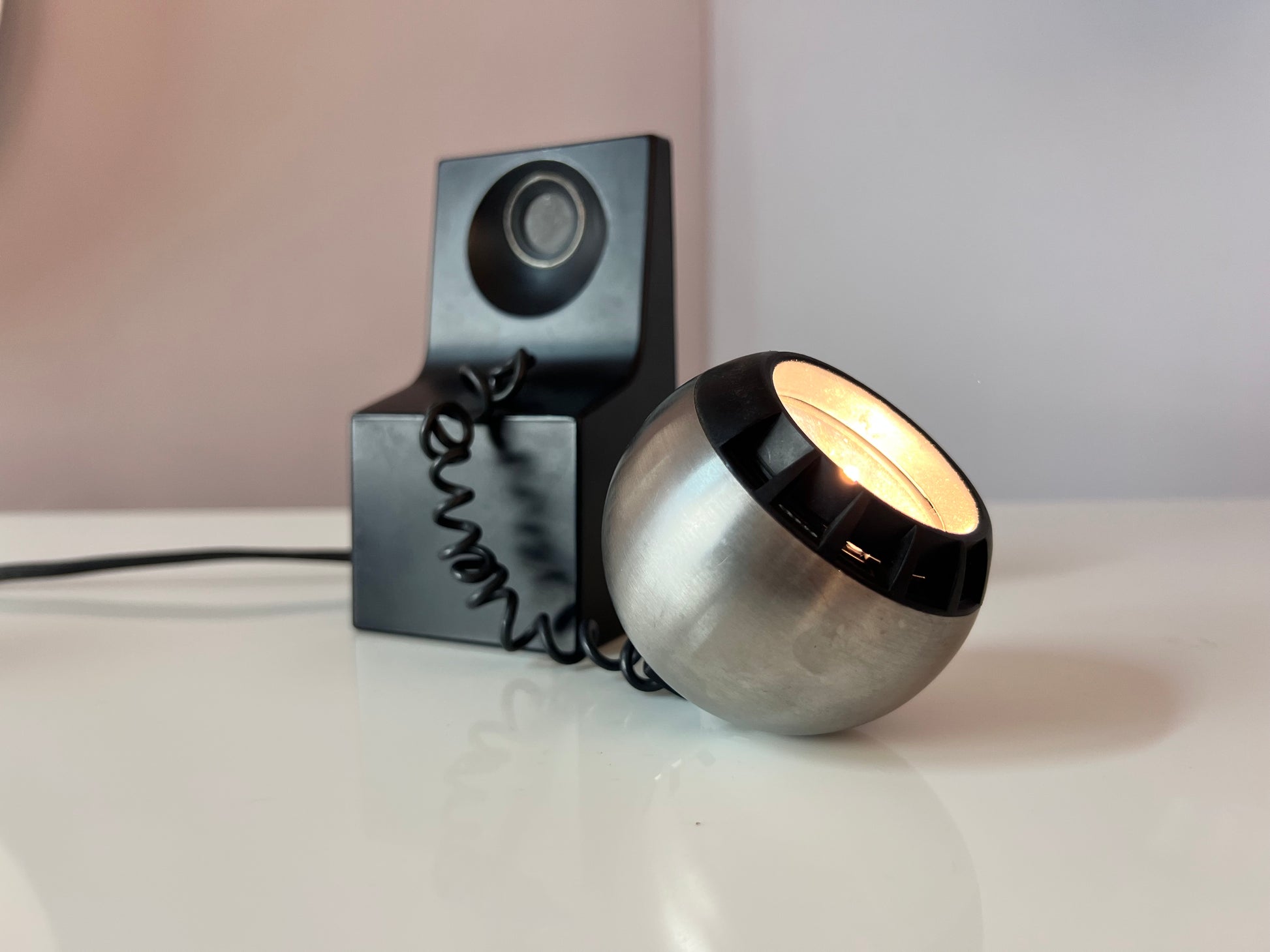 Tischlampe Modell 41701 schwarz silber mit Kugelkopf von Osram