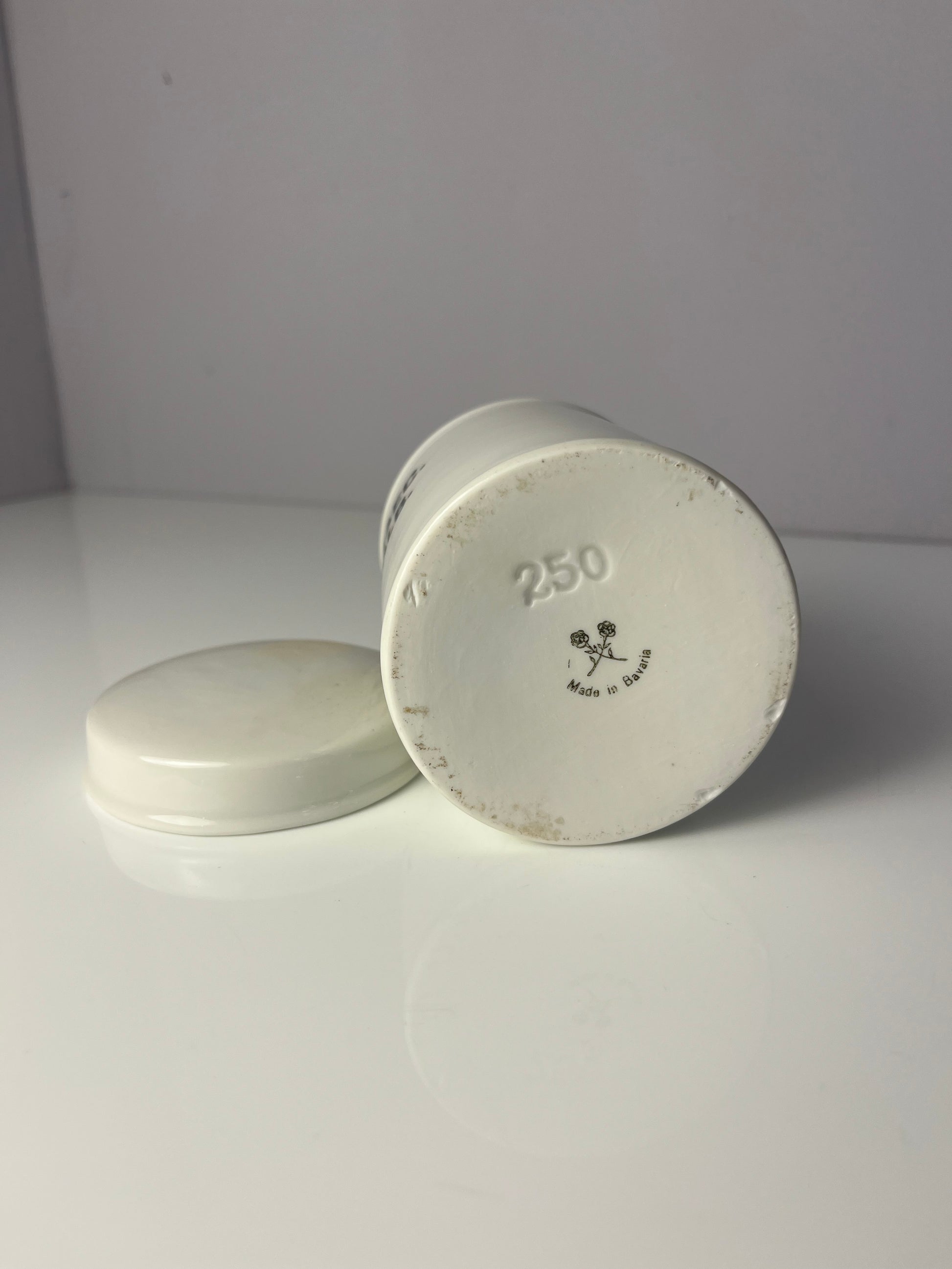 Apothekerdose Sulfur Praec. Vaselin. Alb. weiß Porzellan