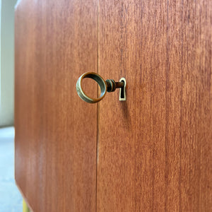 Kommode Teak mit Schranktüren & Schloss von IDEE Möbel
