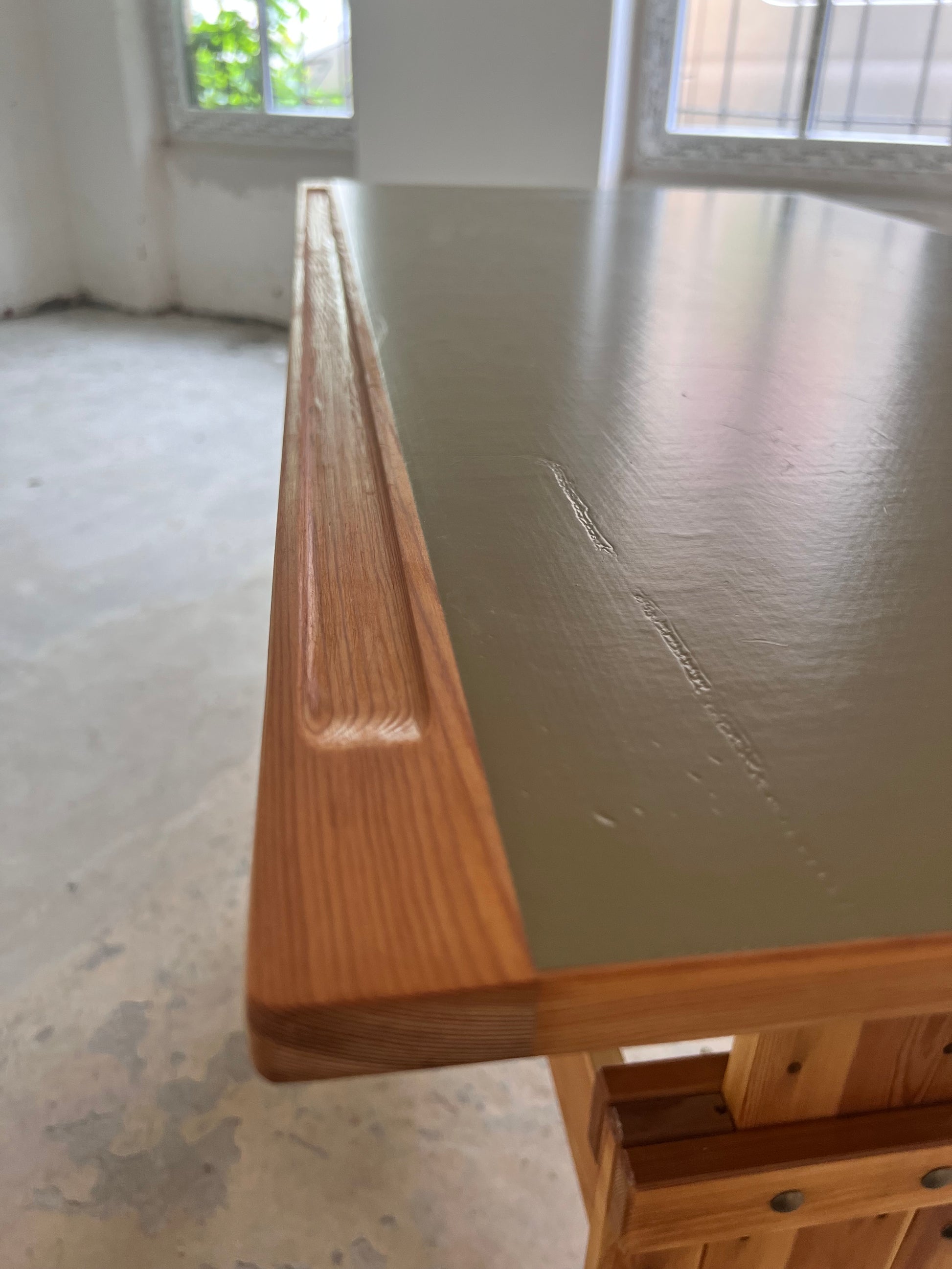 Höhenverstellbarer Schreibtisch / Zeichentisch Kiefer Vinyl von Trekanten