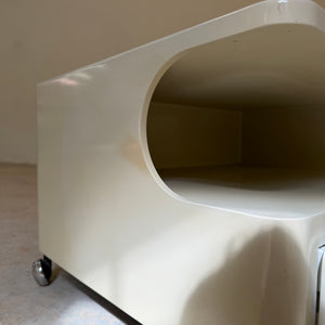 Nachtschrank / Beistelltisch weiß auf Rollen von OPAL Möbel