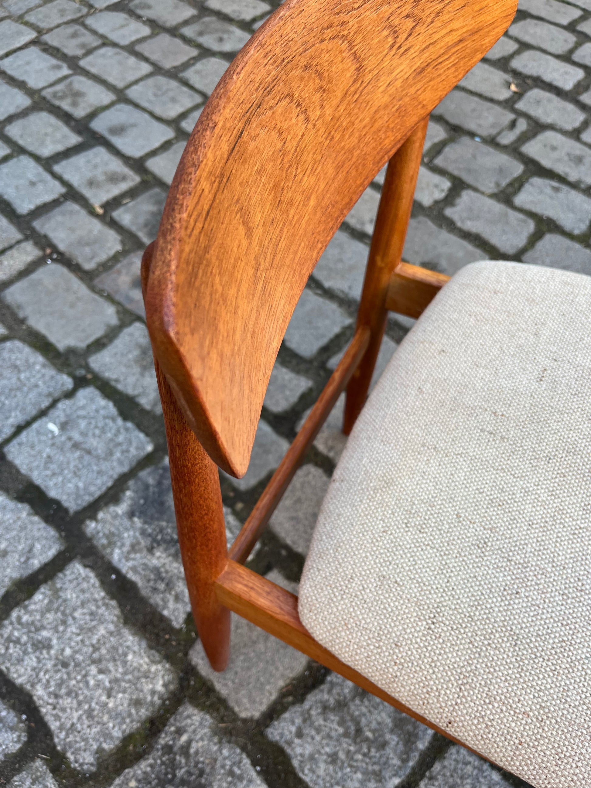 Set: 6x Polsterstuhl beige Teak von Casala