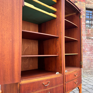 Schrank halbrund Teak aus Dänemark