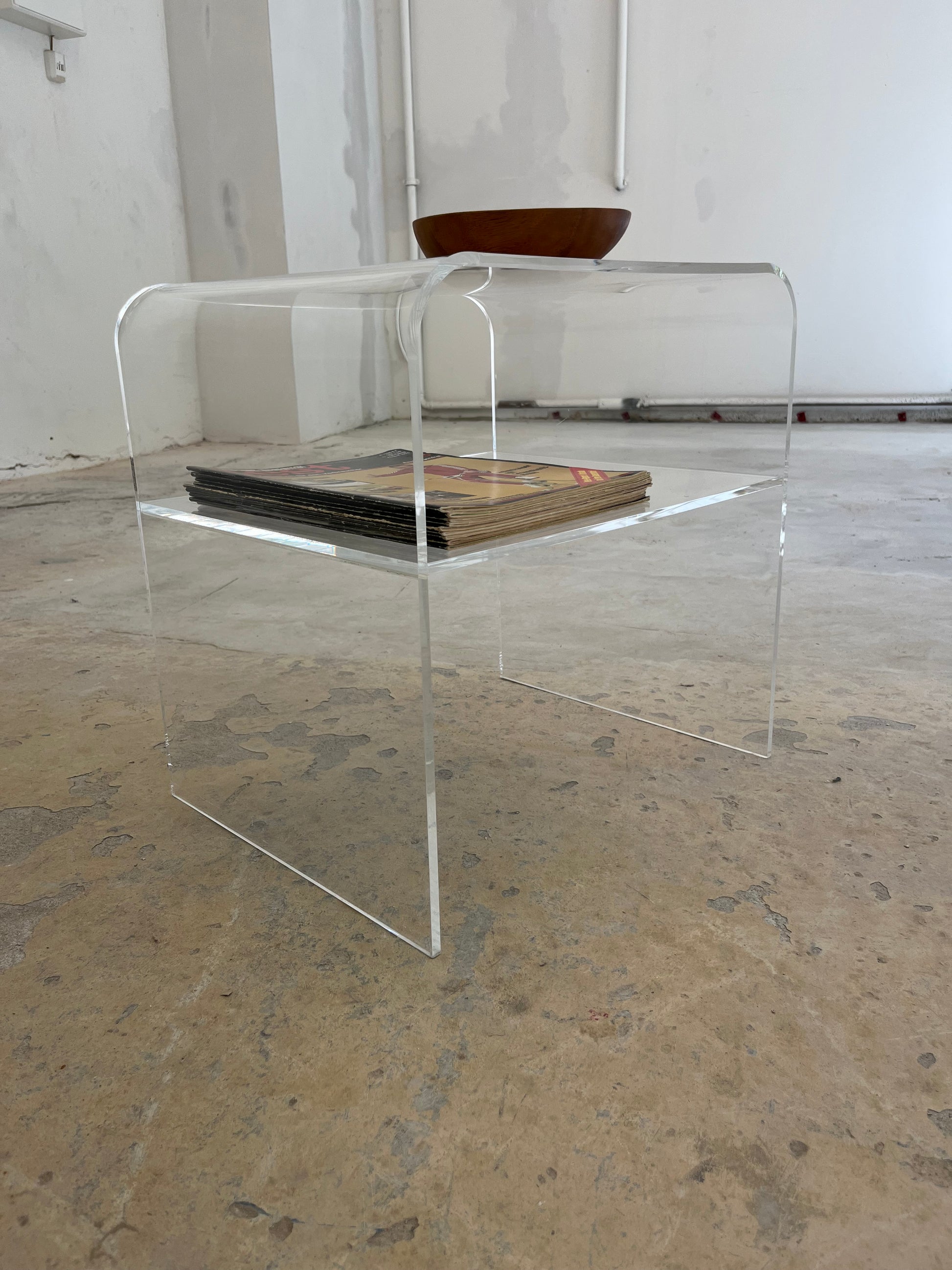 Beistelltisch Plexiglas mit Ablagefach