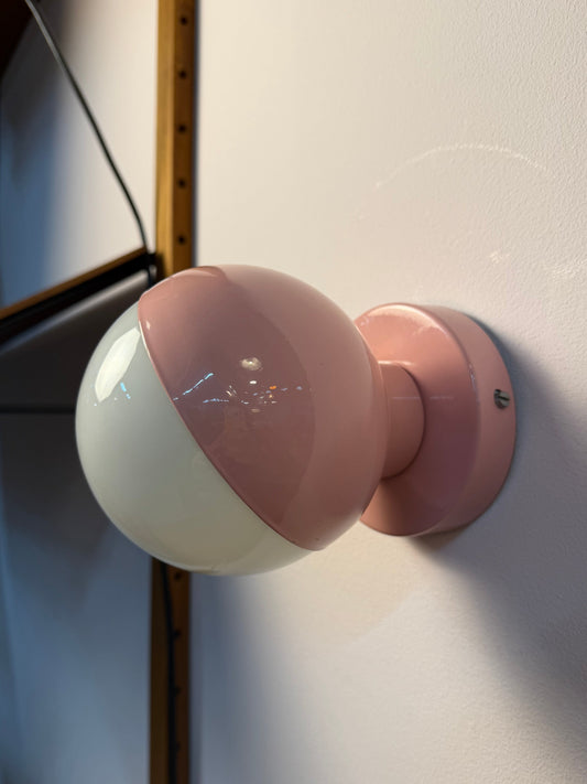 Wandlampe Typ 0330 rosa aus Dänemark