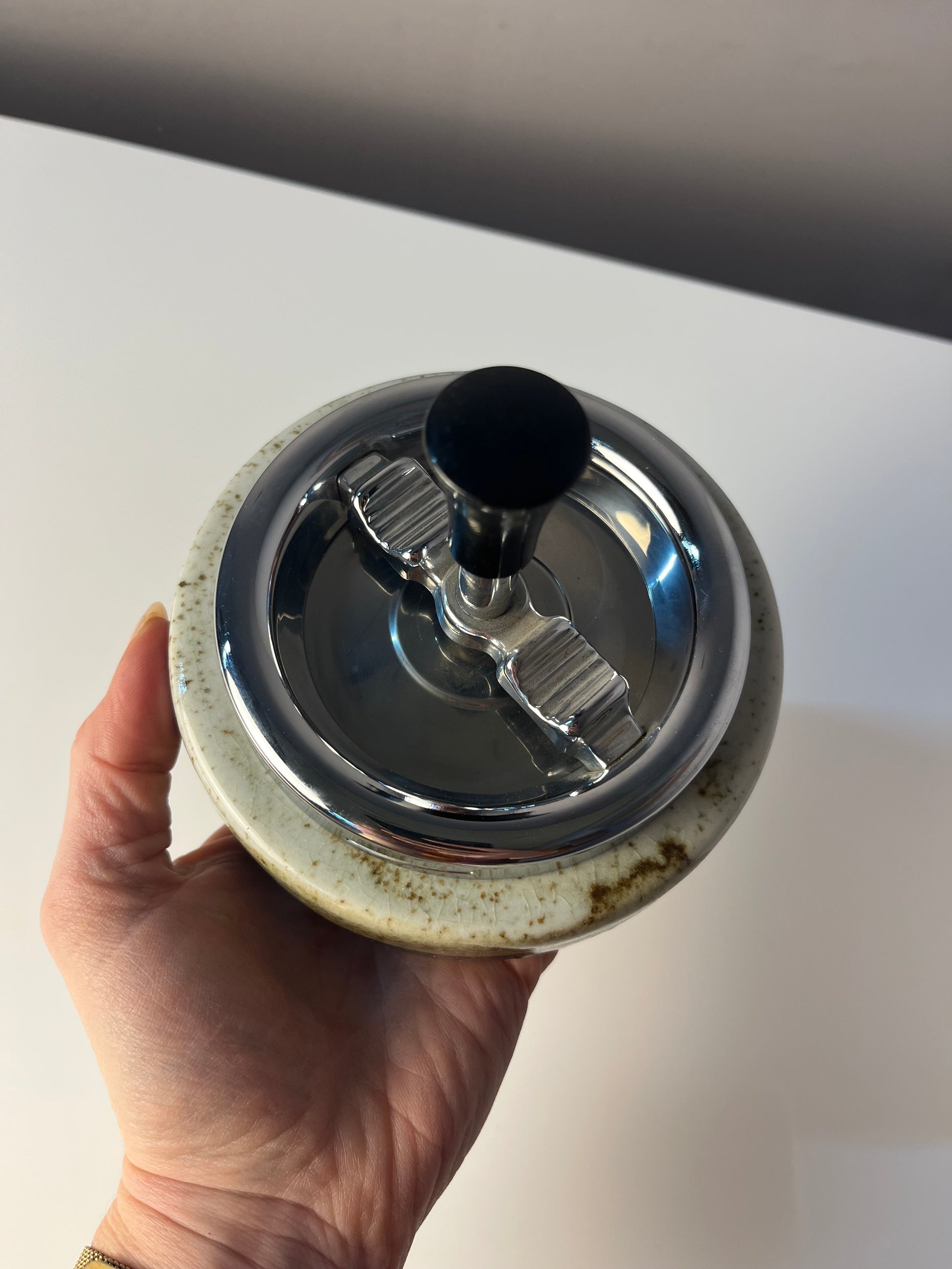 Druckaschenbecher grau braun Keramik von Erhard & Söhne