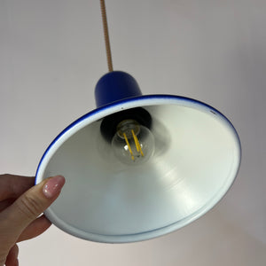 Trichterlampe Typ 4995 königsblau von Lyfa