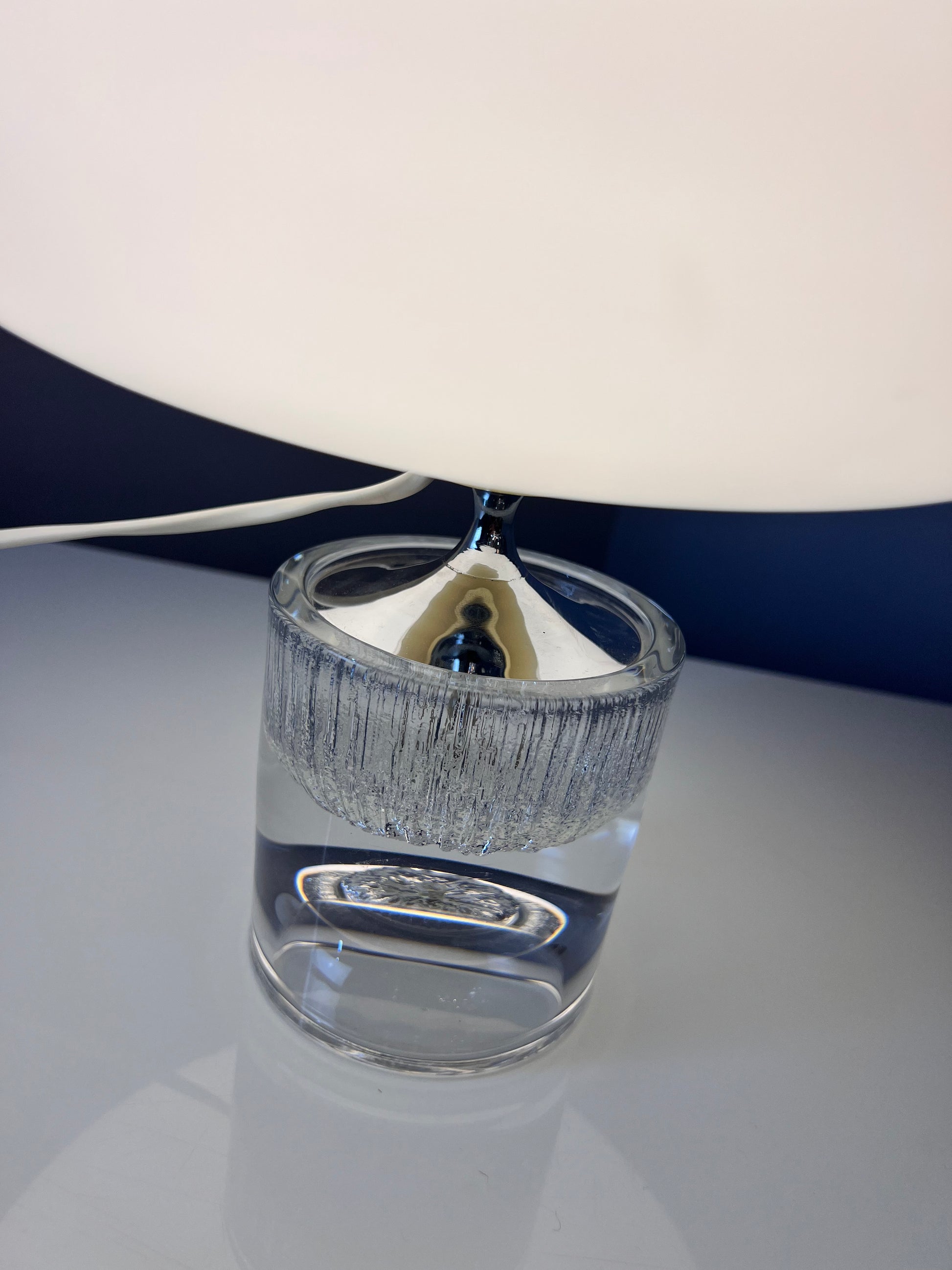 Tischlampe weiß Glas von Daum Nancy