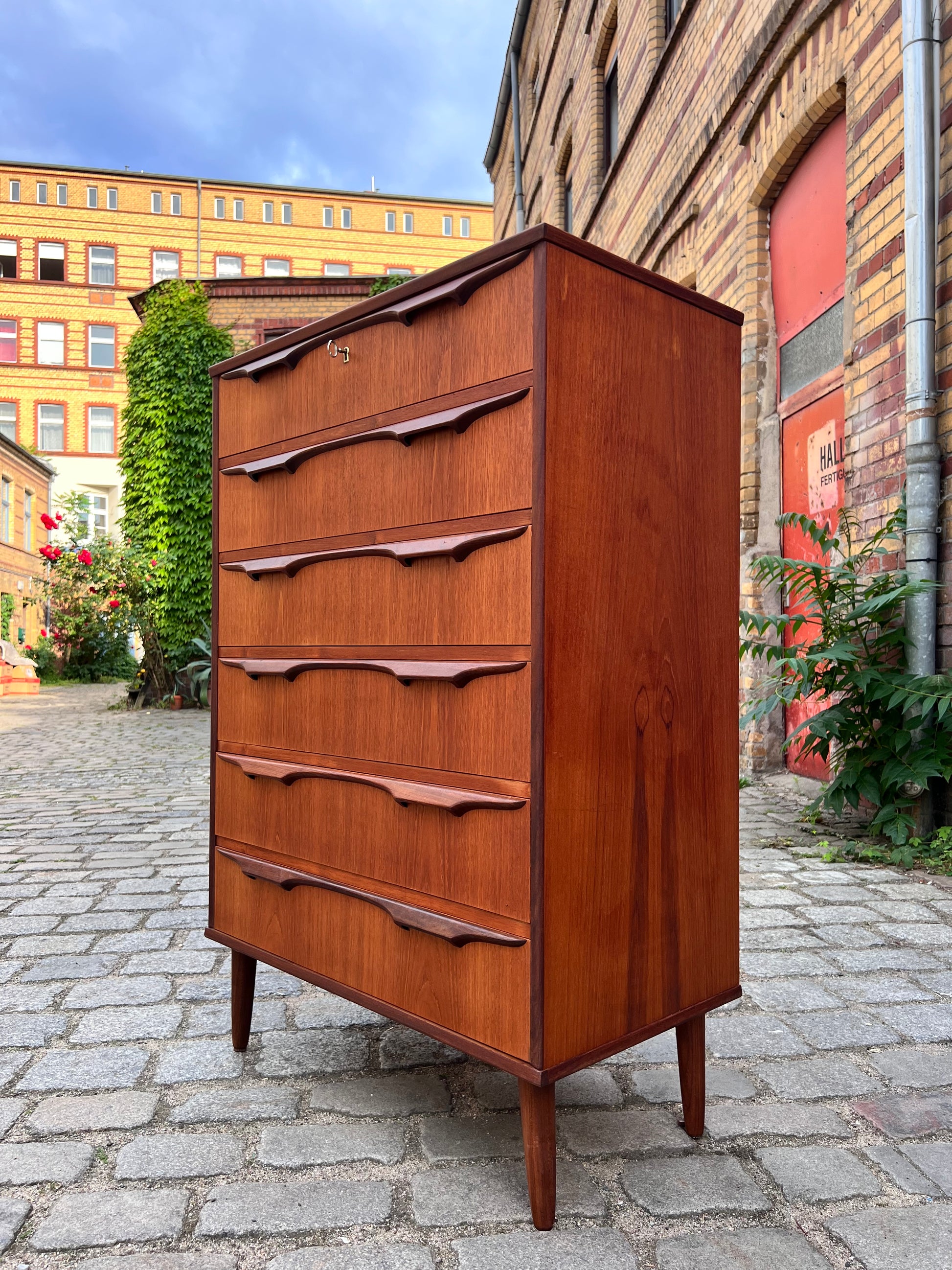 Kommode Tallboy von Klaus Okholm für Trekanten 60er