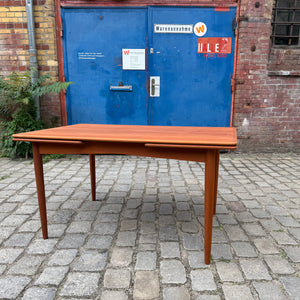 Ausziehbarer Esstisch Teak aus Dänemark