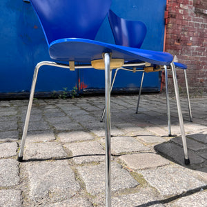 Set: 4x Stuhl Serie 7 Königsblau lackiert von Arne Jacobsen für Fritz Hansen