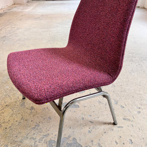 Sessel Lufthavnsstol brombeer-pink Chrom von Anden Arkitekt für Duba Møbelindustri