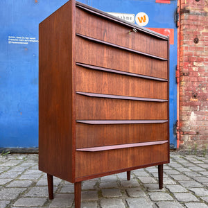 Kommode Teak mit Schloss aus Dänemark