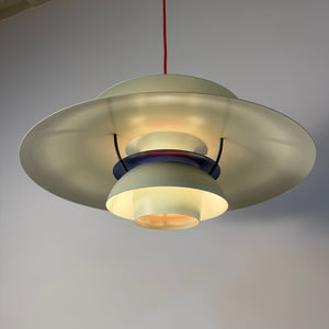 Lamellenlampe PH5 weiß von Poul Henningsen für Louis Poulsen