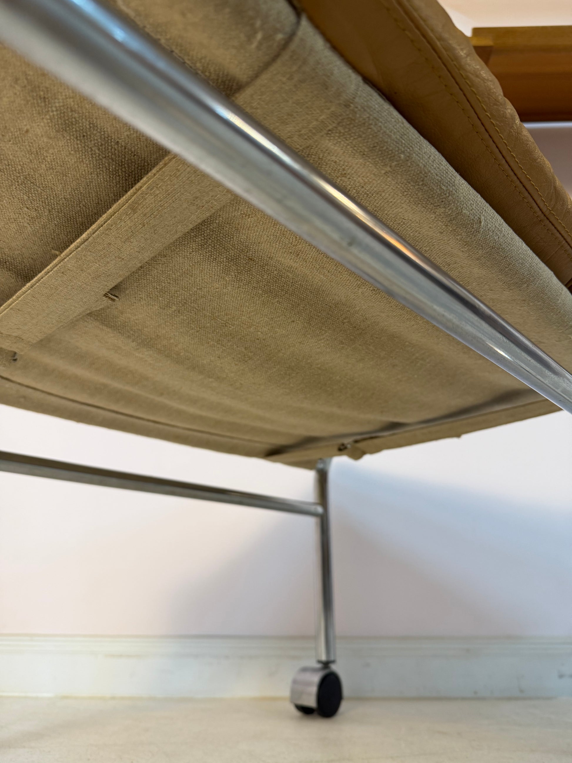 Hocker Modell Bore cognac Chrom von Noboru Nakamura für IKEA
