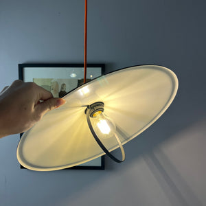 Hängelampe schwarz mit Bügel von Abo Randers