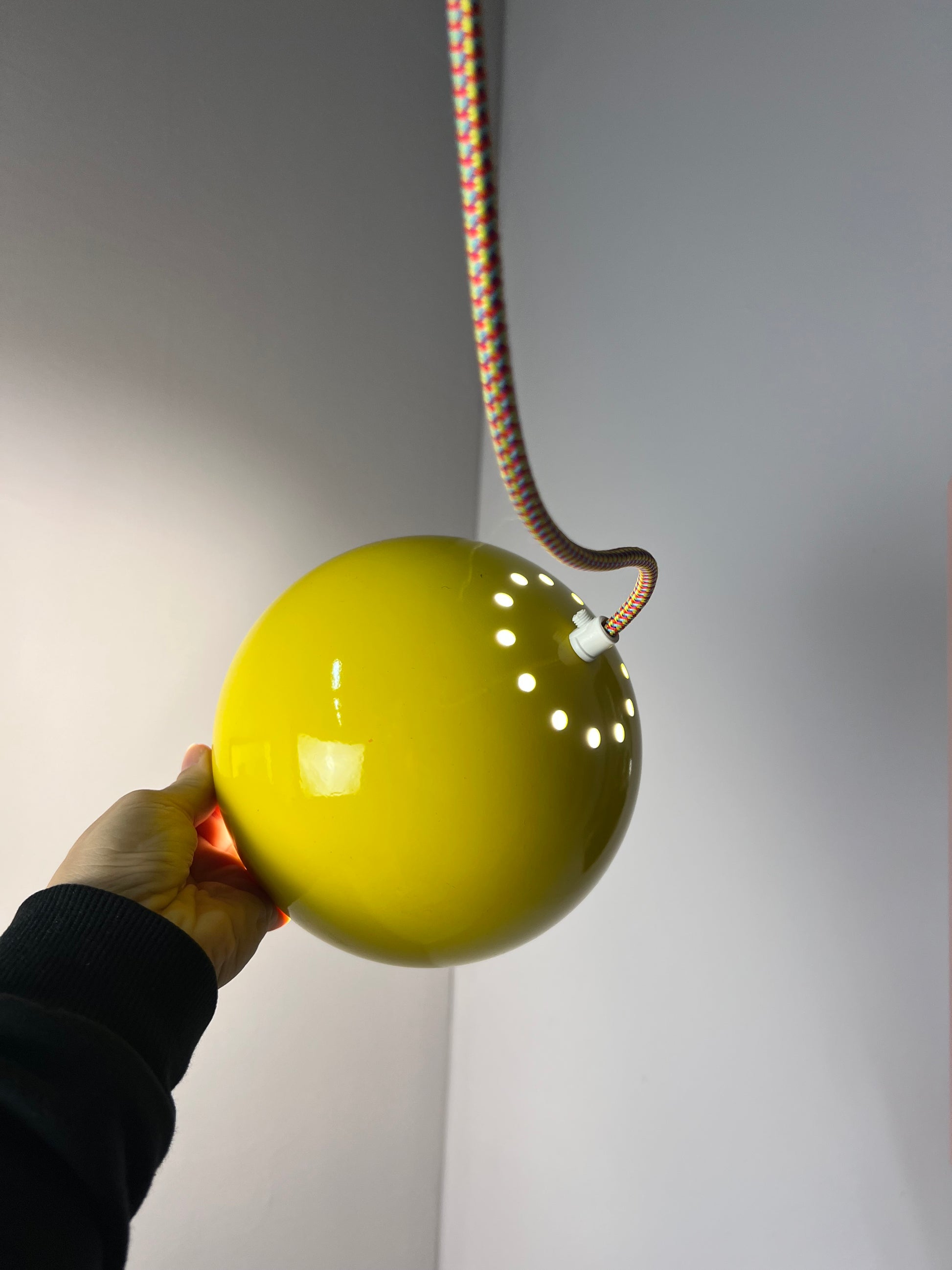 Kugellampe neu lackiert gelb aus Dänemark