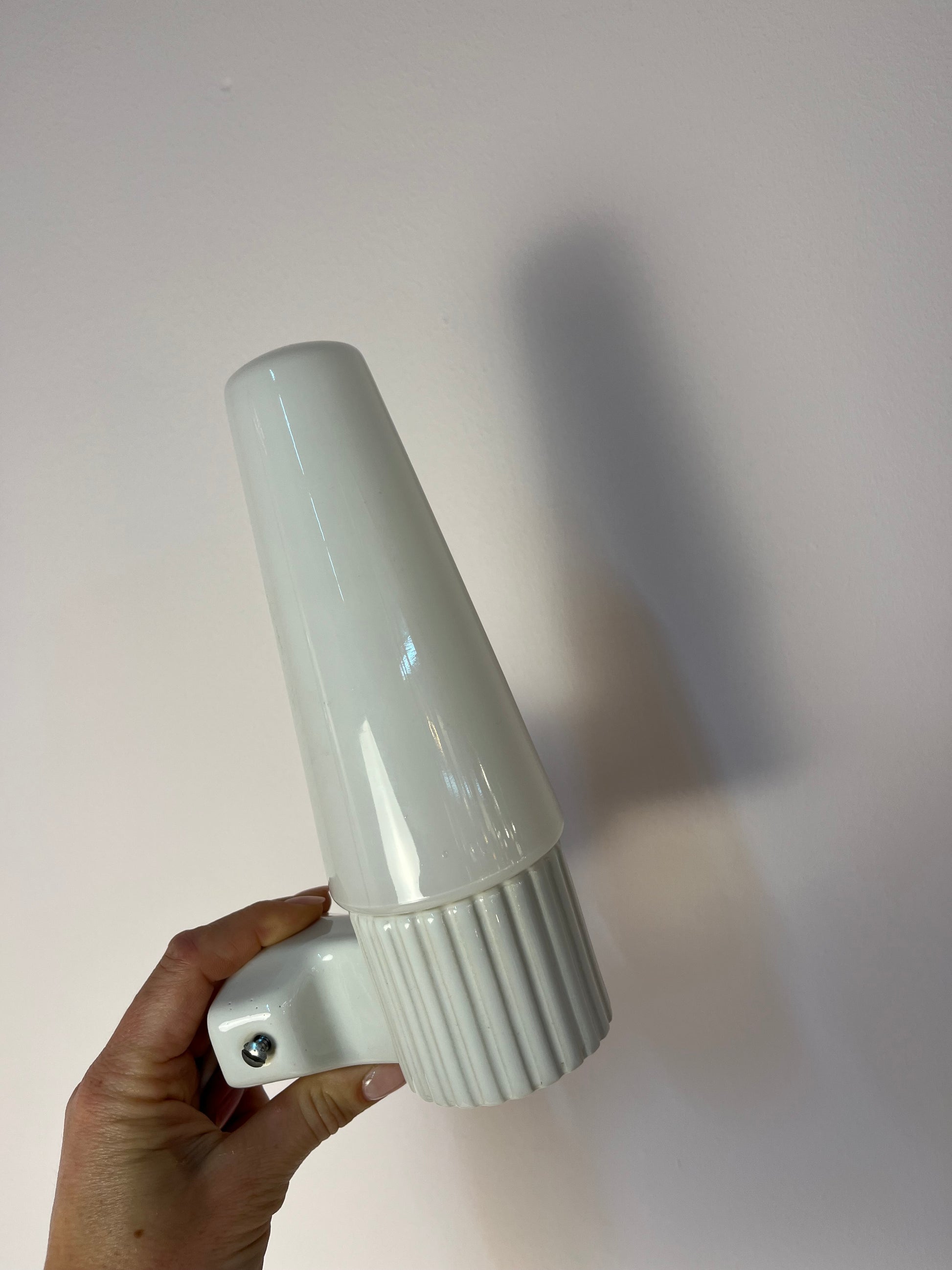Wandlampe Modell 6020 weiß von Sigvard Bernadotte für Ifö