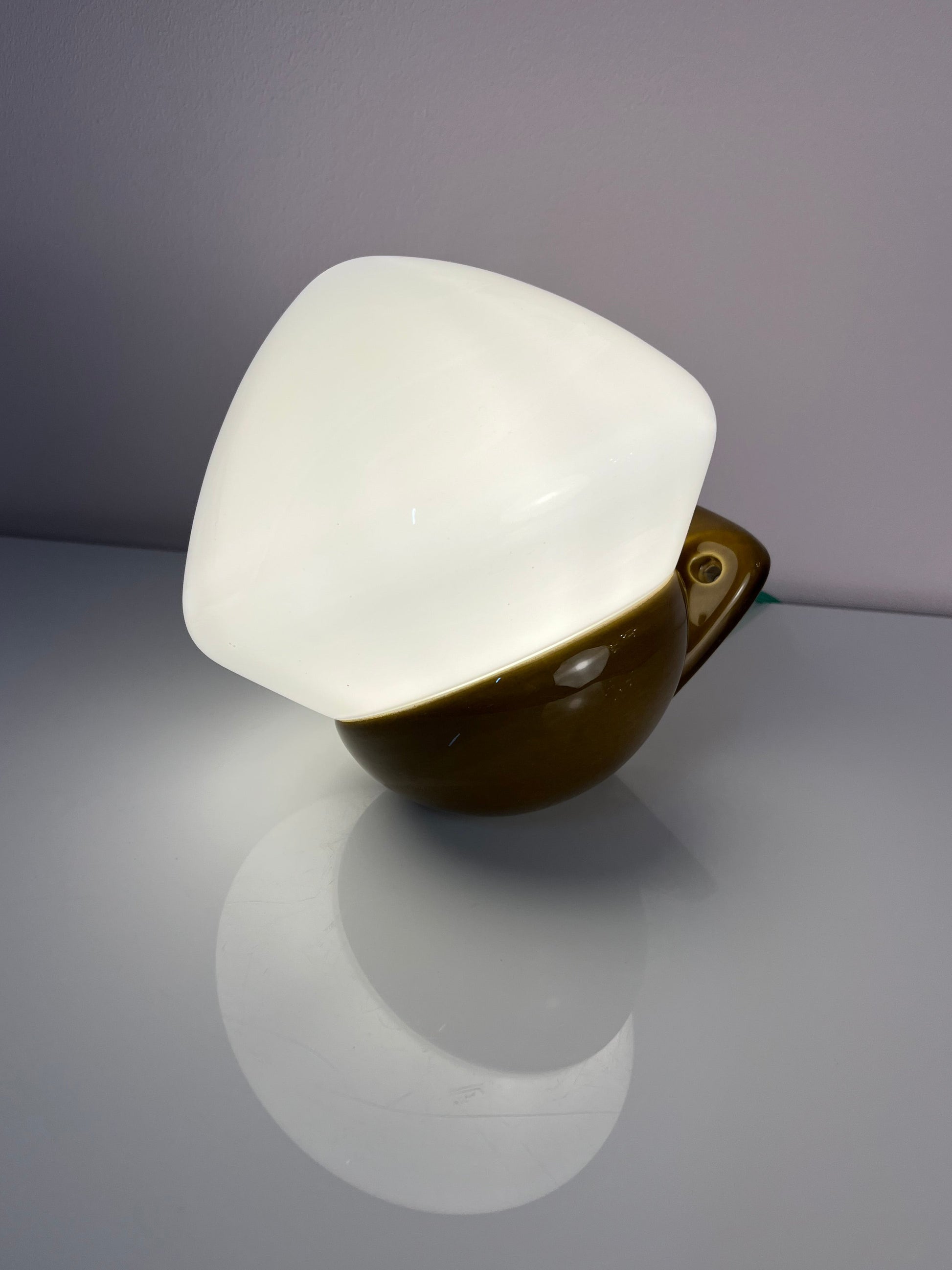 Wandlampe Modell 6030 oliv von Sigvard Bernadotte für Ifö