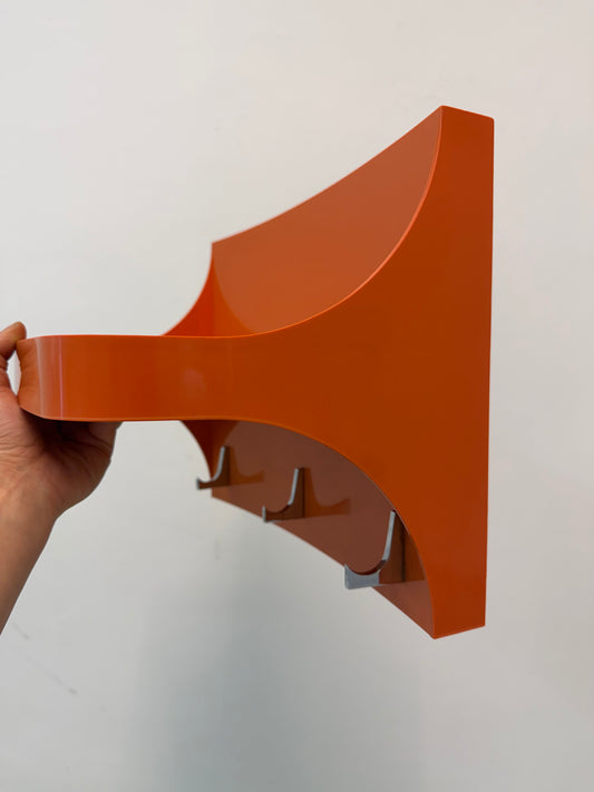 Wandregal orange Kunststoff mit Garderobenhaken