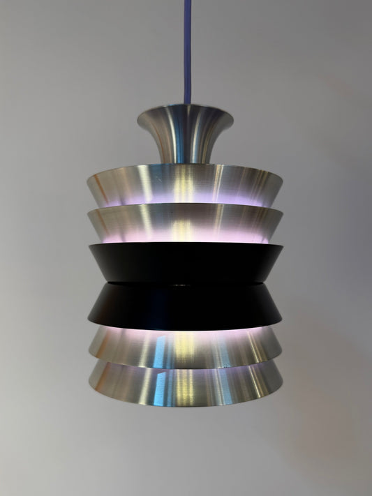 Lamellenlampe Trava silber schwarz lila von Carl Thore für Granhaga