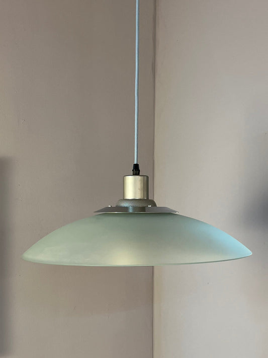 Lamellenlampe Milchglas von von Dana Light