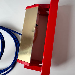 Wandleuchte rot gold von Lyfa Dänemark