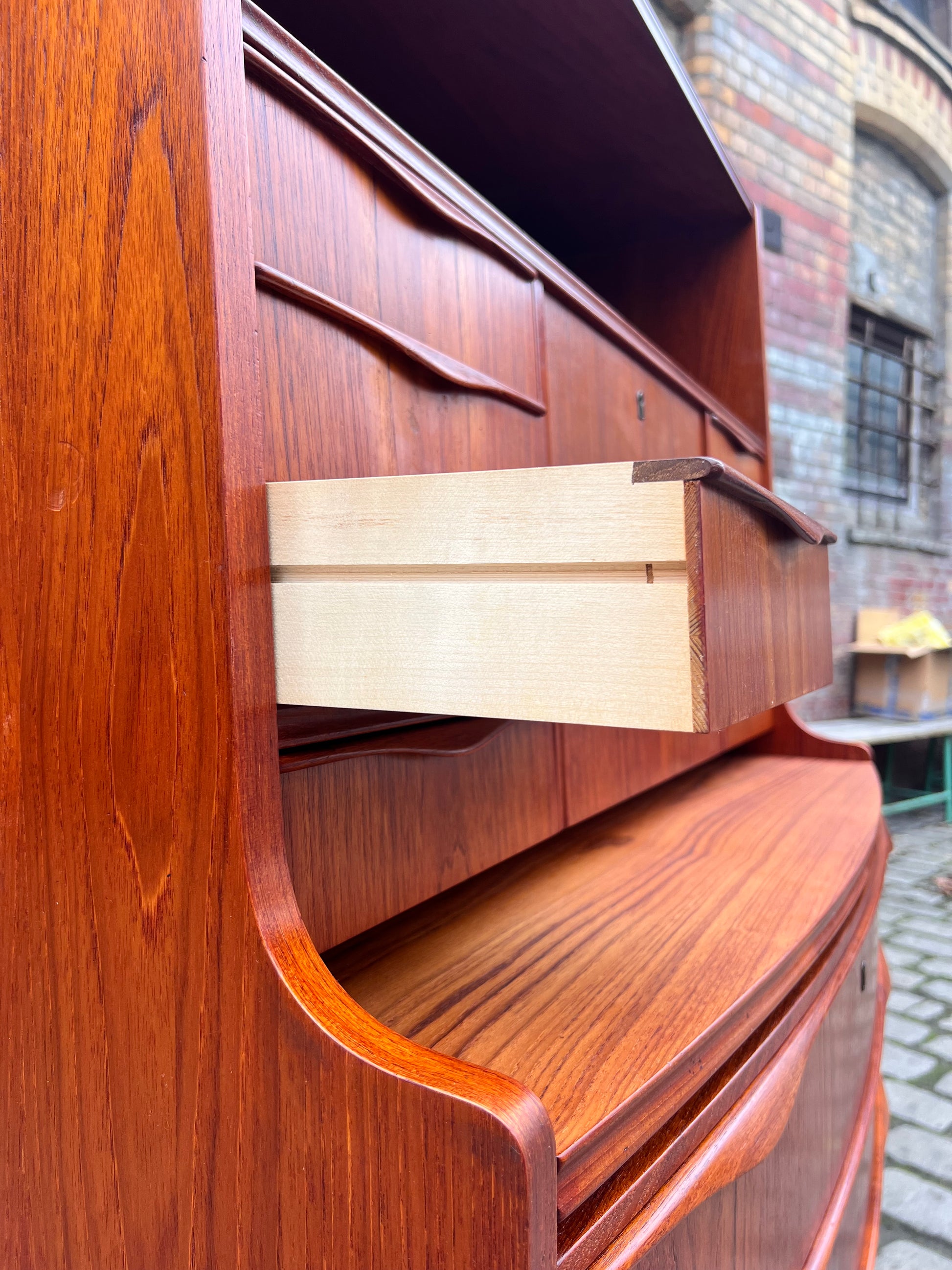 Halbrunder Sekretär Teak aus Dänemark