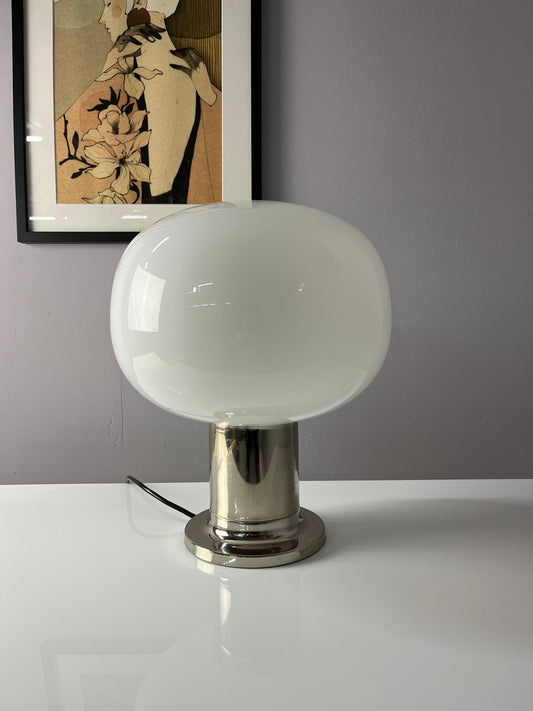 Mushroom Tischlampe Opalglas Chrom von Doria