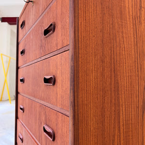 Kommode Teak mit Schloss aus Dänemark