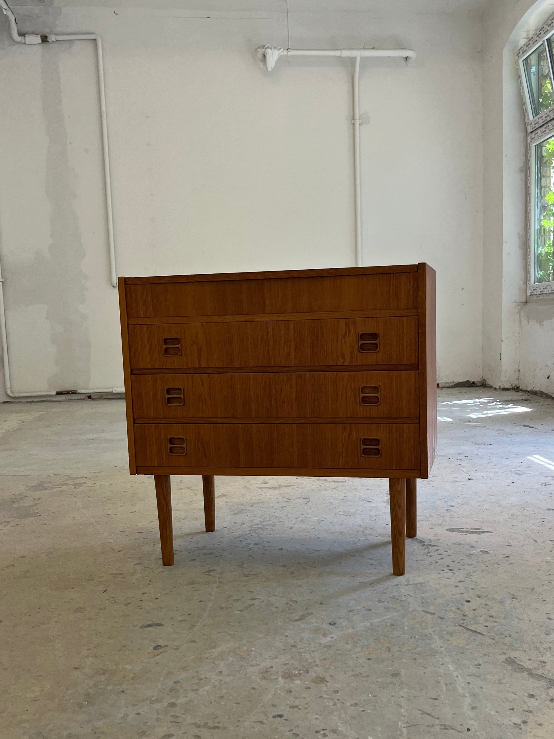 Kommode Eiche mit Spiegel und Utensilo aus Dänemark
