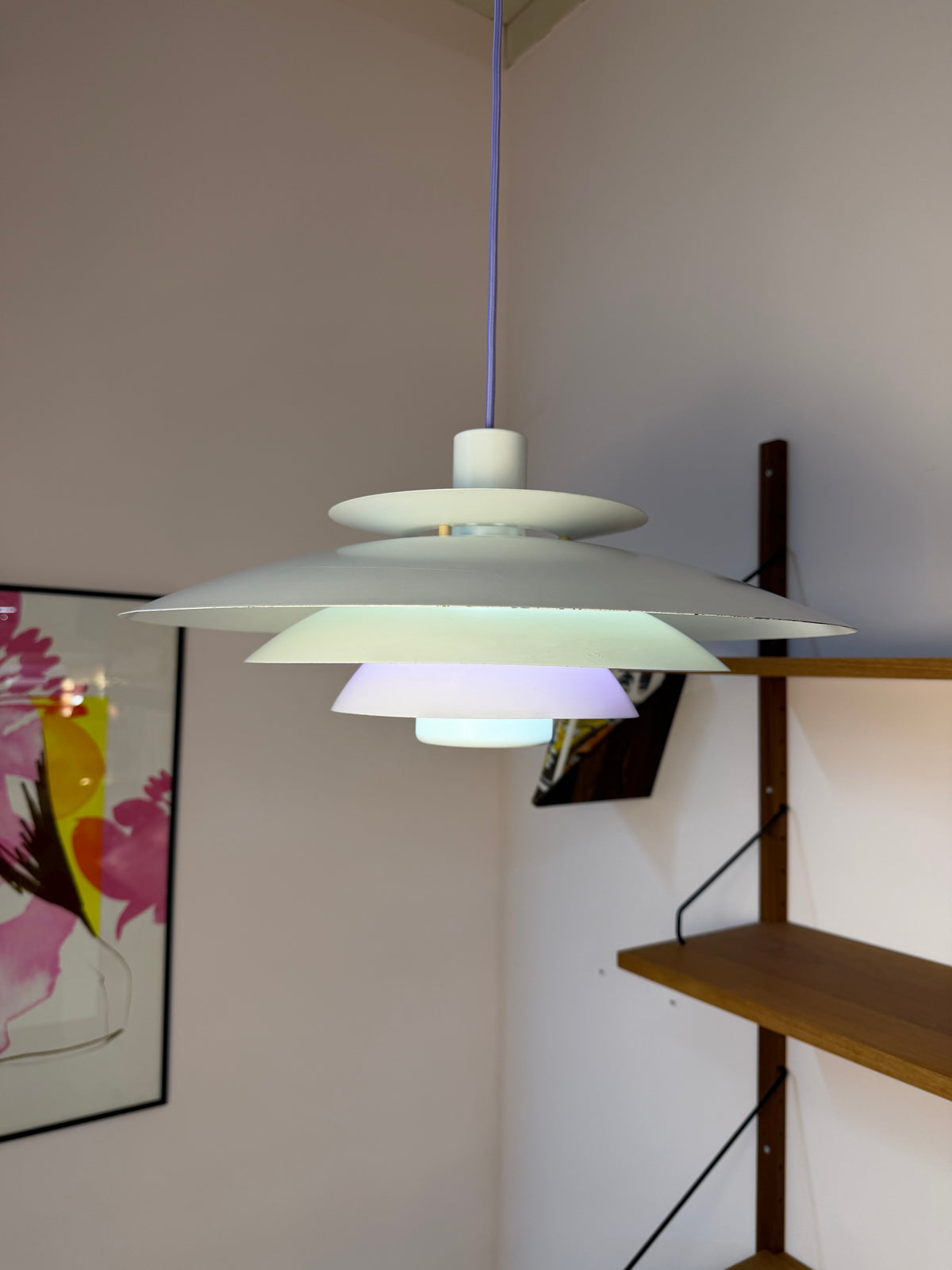 Lamellenlampe weiß lila von Formlight