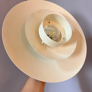 Lamellenlampe Dänemark cremeweiss