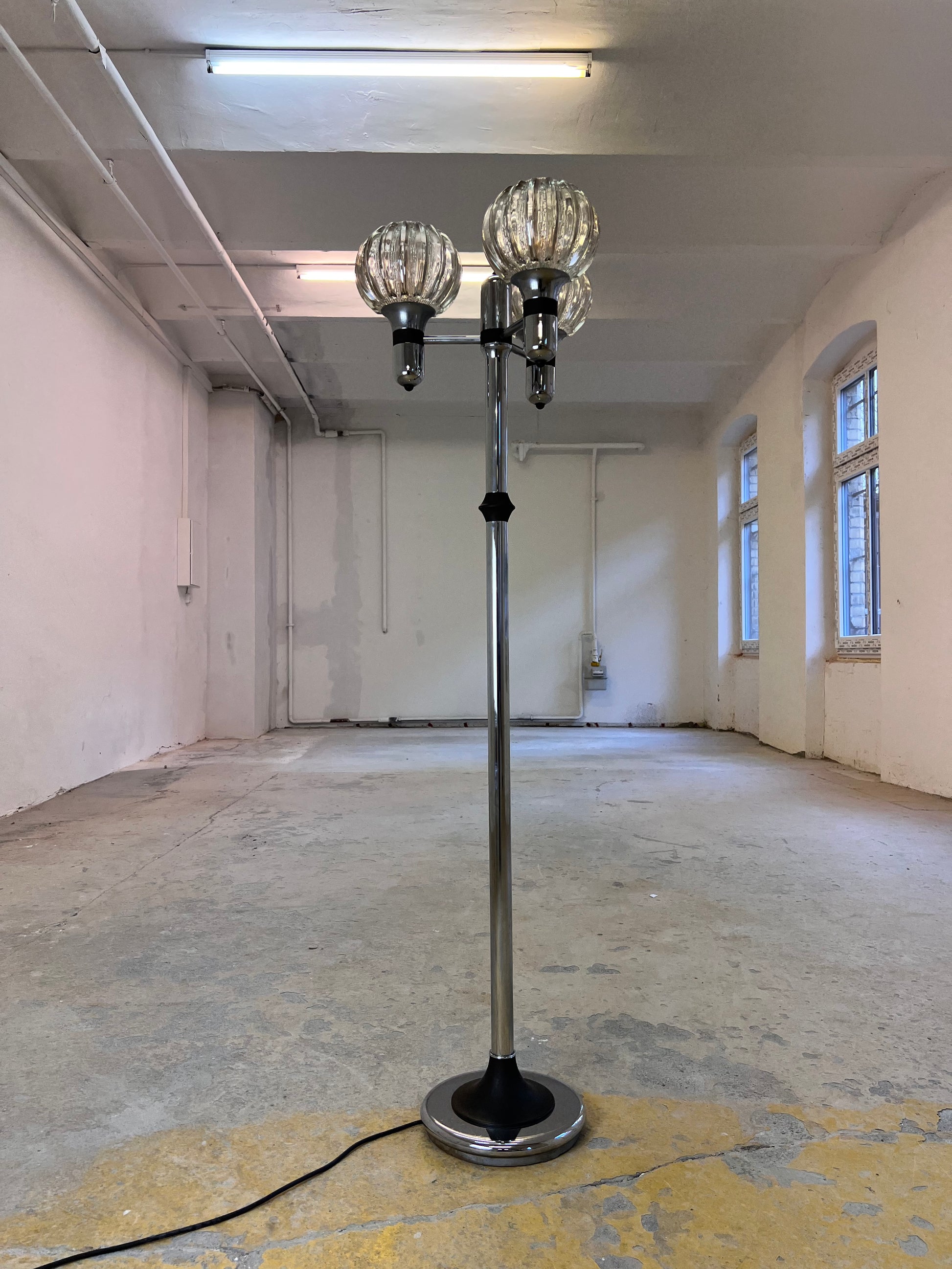 Stehlampe Chrom 70er