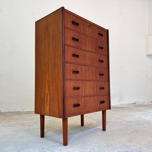 Kommode Teak mit Schloss aus Dänemark